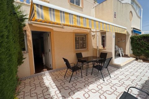 Radhus till salu Torrevieja, Alicante, Spanien 3 sovrum, 85 kvm. Nr. 139970 - foto 16
