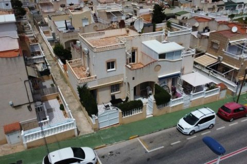Radhus till salu Torrevieja, Alicante, Spanien 3 sovrum, 85 kvm. Nr. 139970 - foto 7