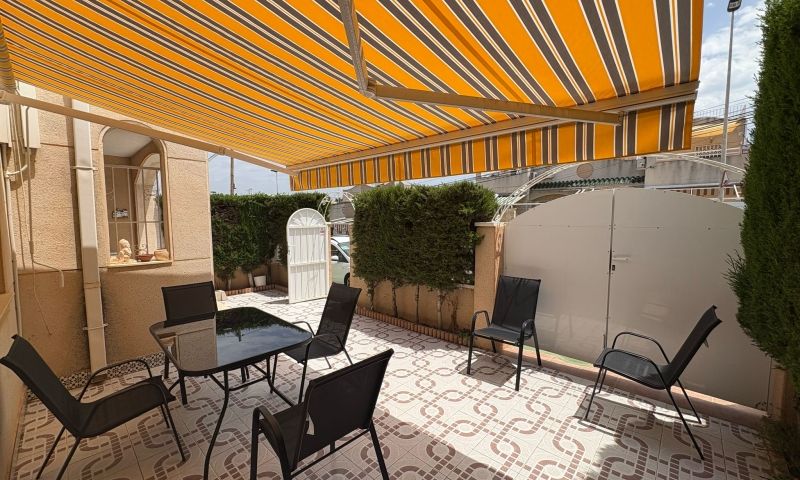 Casa adosada en Torrevieja, Alicante, España 3 dormitorios, 85 m2 No. 139970