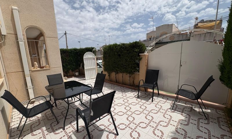 Casa adosada en Torrevieja, Alicante, España 3 dormitorios, 85 m2 No. 139970