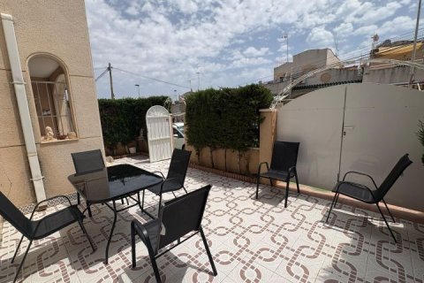 Radhus till salu Torrevieja, Alicante, Spanien 3 sovrum, 85 kvm. Nr. 139970 - foto 18