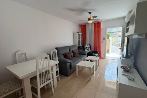 Radhus till salu Torrevieja, Alicante, Spanien 3 sovrum, 85 kvm. Nr. 139970 - foto 22