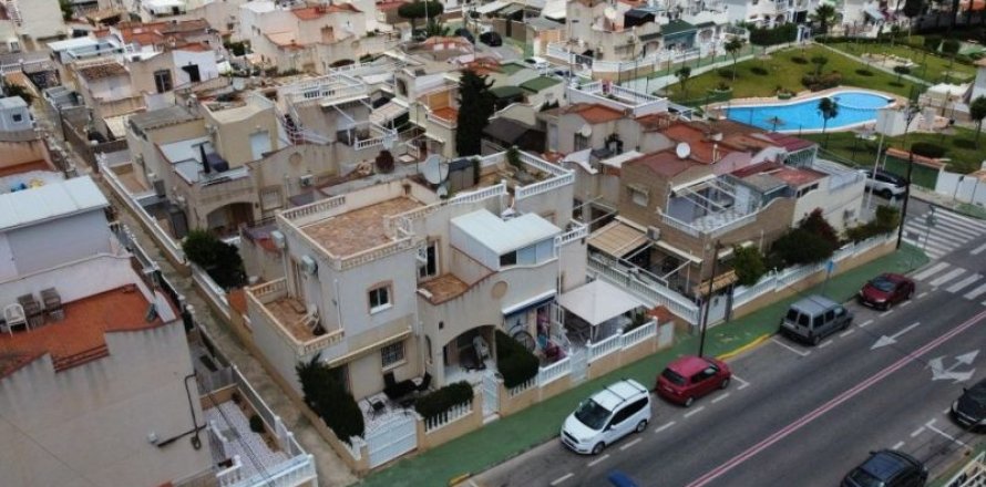 Radhus Torrevieja, Alicante, Spanien 3 sovrum, 85 kvm. Nr. 139970