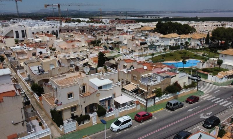 Casa adosada en Torrevieja, Alicante, España 3 dormitorios, 85 m2 No. 139970