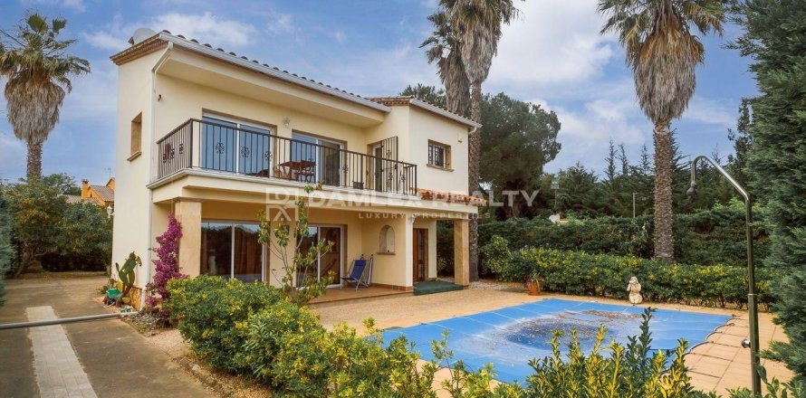 Casa a Calonge, Girona, Spagna 4 camere da letto, 258 mq. N° 177217