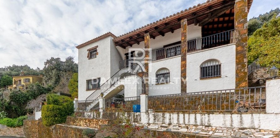Villa à Calonge, Girona, Espagne 9 chambres, 281 m2 No. 177220