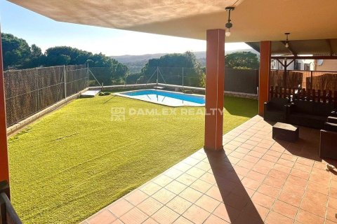 Villa à vendre à Lloret de Mar, Girona, Espagne, 4 chambres, 240 m2 No. 177222 - photo 2