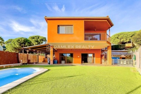 Villa à Lloret de Mar, Girona, Espagne 4 chambres, 240 m2 No. 177222