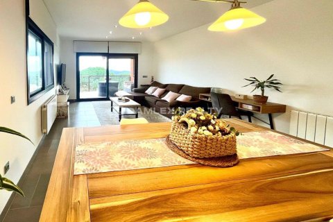 Villa à vendre à Lloret de Mar, Girona, Espagne, 4 chambres, 240 m2 No. 177222 - photo 3