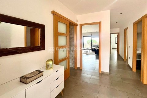 Villa à vendre à Lloret de Mar, Girona, Espagne, 4 chambres, 240 m2 No. 177222 - photo 4