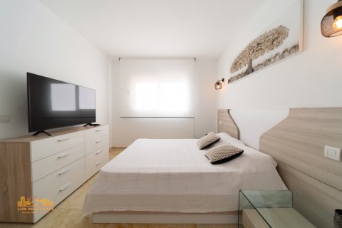 Apartment for sale Punta Prima, Alicante, Spain 3 bedrooms, 115 sq.m. No. 119251 - photo 16