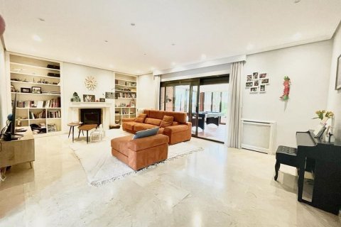 Villa in vendita Madrid, Spagna 5 camere da letto, 440 mq. N° 63079 - foto 8