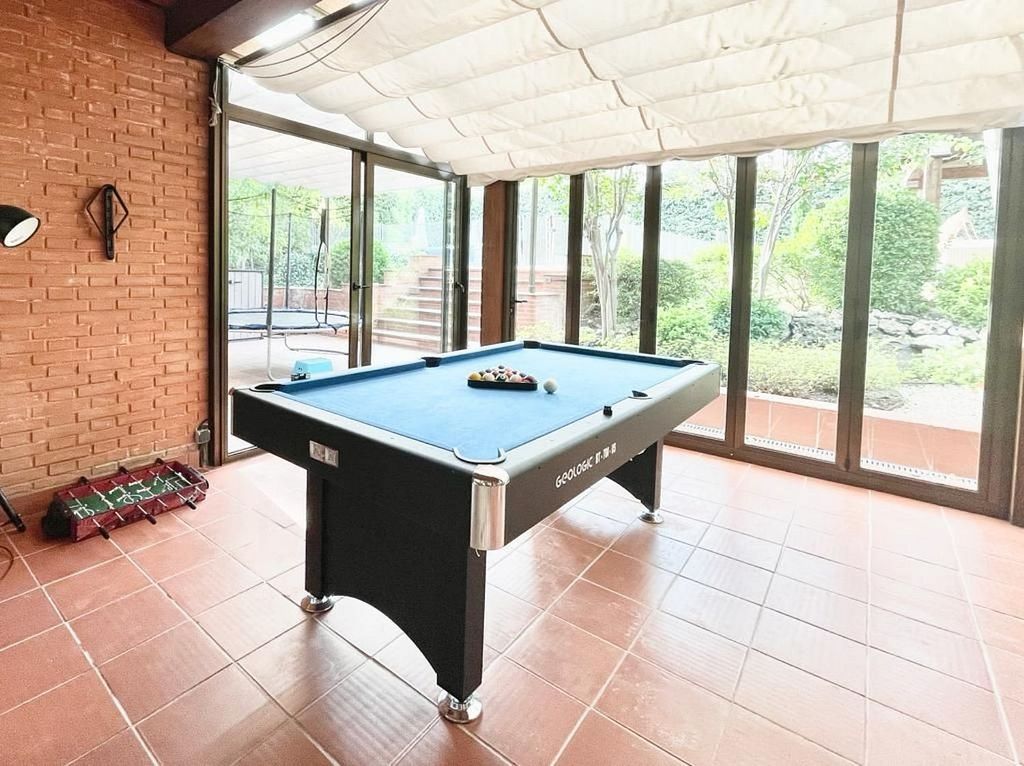 Willa w Madrid, Hiszpania 5 sypialni, 440 mkw. nr 63079