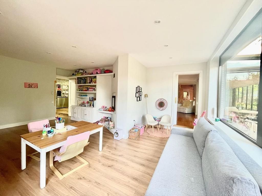 Willa w Madrid, Hiszpania 5 sypialni, 440 mkw. nr 63079