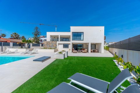 Villa for sale La Veleta, Alicante, Spain 5 bedrooms, 200 sq.m. No. 139349 - photo 25