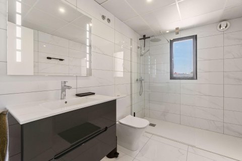 Villa for sale La Veleta, Alicante, Spain 5 bedrooms, 200 sq.m. No. 139349 - photo 20