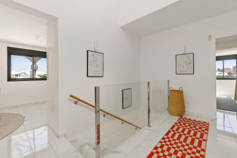 Villa for sale La Veleta, Alicante, Spain 5 bedrooms, 200 sq.m. No. 139349 - photo 26