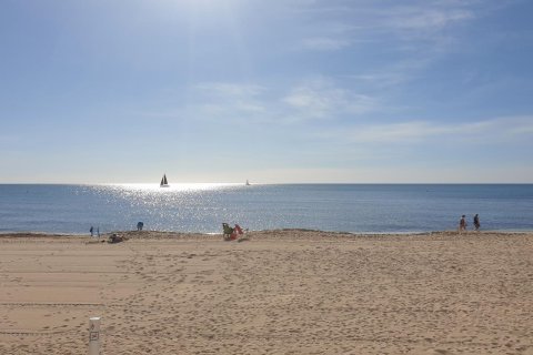 Lägenhet till salu Torrevieja, Alicante, Spanien 3 sovrum, 128 kvm. Nr. 139354 - foto 21