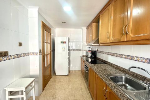 Lägenhet till salu Torrevieja, Alicante, Spanien 4 sovrum, 130 kvm. Nr. 139353 - foto 10