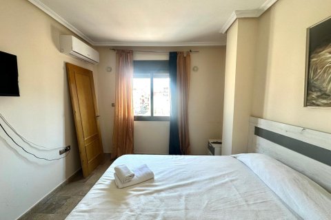 Lägenhet till salu Torrevieja, Alicante, Spanien 4 sovrum, 130 kvm. Nr. 139353 - foto 26