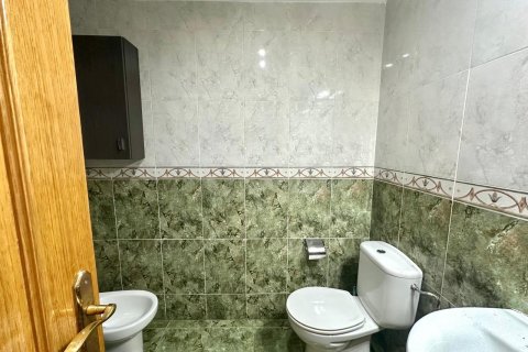 Lägenhet till salu Torrevieja, Alicante, Spanien 4 sovrum, 130 kvm. Nr. 139353 - foto 14