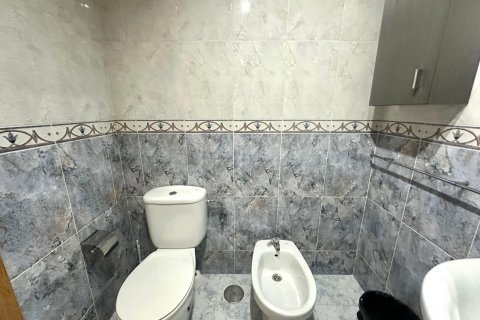 Lägenhet till salu Torrevieja, Alicante, Spanien 4 sovrum, 130 kvm. Nr. 139353 - foto 21