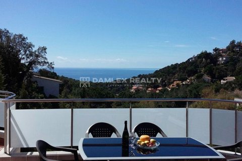 Casa a Lloret de Mar, Girona, Spagna 4 camere da letto, 267 mq. N° 177083