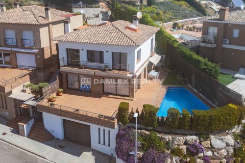 House à Lloret de Mar, Girona, Espagne 3 chambres, 377 m2 No. 177084