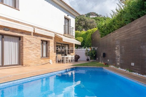 House à vendre à Lloret de Mar, Girona, Espagne, 3 chambres, 377 m2 No. 177084 - photo 6