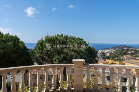 House à vendre à Lloret de Mar, Girona, Espagne, 3 chambres, 377 m2 No. 177084 - photo 10