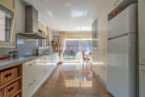 House à vendre à Lloret de Mar, Girona, Espagne, 3 chambres, 377 m2 No. 177084 - photo 17