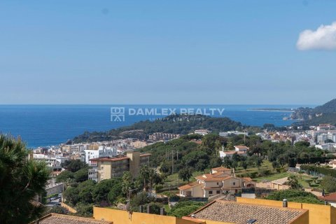 House à vendre à Lloret de Mar, Girona, Espagne, 3 chambres, 377 m2 No. 177084 - photo 11