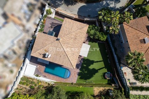 House à vendre à Lloret de Mar, Girona, Espagne, 5 chambres, 363 m2 No. 177086 - photo 7