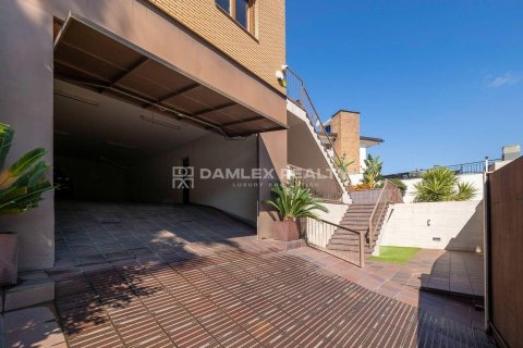 House à vendre à Lloret de Mar, Girona, Espagne, 5 chambres, 363 m2 No. 177086 - photo 11
