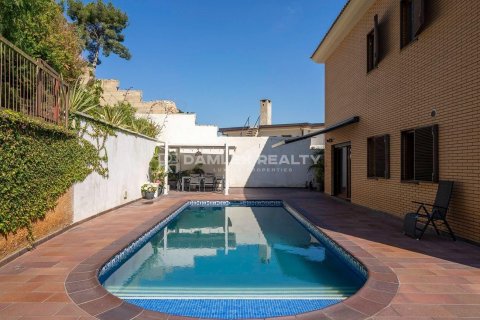 House à vendre à Lloret de Mar, Girona, Espagne, 5 chambres, 363 m2 No. 177086 - photo 4
