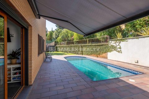 House à vendre à Lloret de Mar, Girona, Espagne, 5 chambres, 363 m2 No. 177086 - photo 8
