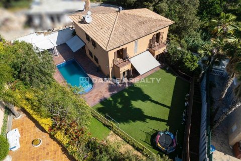 House à vendre à Lloret de Mar, Girona, Espagne, 5 chambres, 363 m2 No. 177086 - photo 3