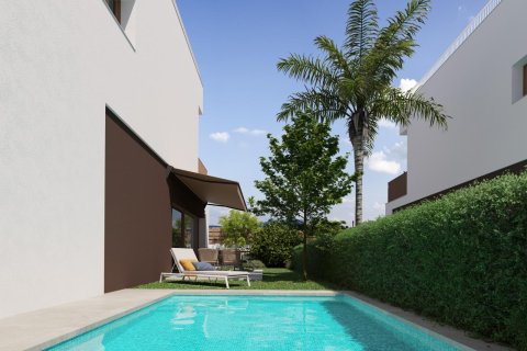 Apartamento en venta en La Marina, Alicante, España 3 dormitorios, 167.96 m2 No. 168889 - foto 3