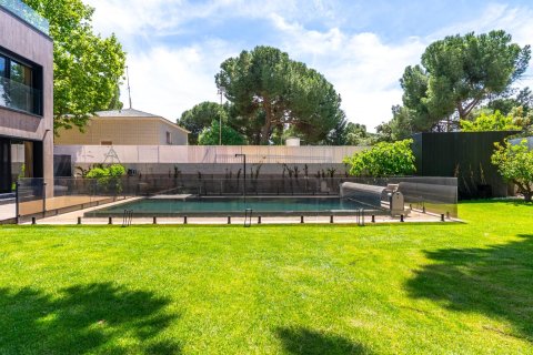Villa zum Verkauf in Pozuelo de Alarcon, Madrid, Spanien 4 Schlafzimmer, 435 m2 Nr. 168890 - Foto 7