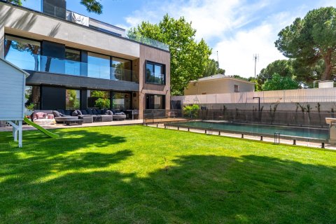 Villa zum Verkauf in Pozuelo de Alarcon, Madrid, Spanien 4 Schlafzimmer, 435 m2 Nr. 168890 - Foto 8