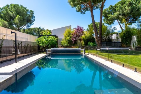 Villa zum Verkauf in Pozuelo de Alarcon, Madrid, Spanien 4 Schlafzimmer, 435 m2 Nr. 168890 - Foto 2