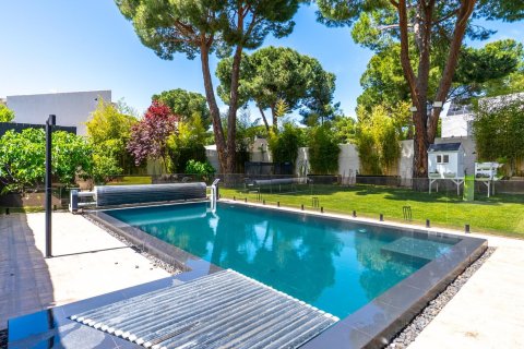 Villa zum Verkauf in Pozuelo de Alarcon, Madrid, Spanien 4 Schlafzimmer, 435 m2 Nr. 168890 - Foto 4