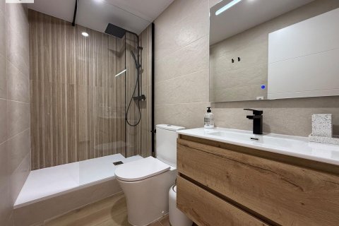 Hotel for sale in Alicante, Spain 3 bedrooms, 130 sq.m. No. 168807 - photo 11