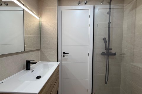 Hotel for sale in Alicante, Spain 3 bedrooms, 130 sq.m. No. 168807 - photo 28