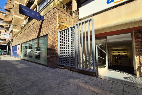 Commercial property for rent in Alicante, Spain 6 bedrooms, 220 sq.m. No. 168891 - photo 19