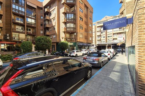 Commercial property for rent in Alicante, Spain 6 bedrooms, 220 sq.m. No. 168891 - photo 20