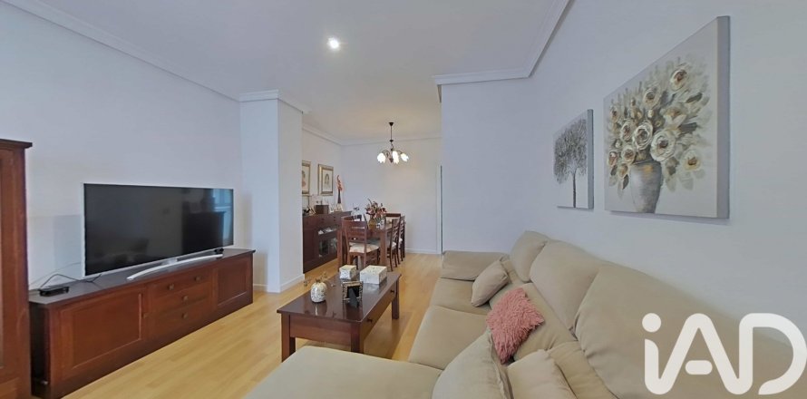Dzīvoklis Cadiz, Spānijā 4 istabas, 130 m2 Nr. 172573