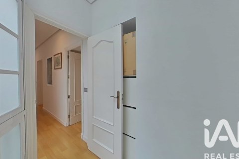 Dzīvoklis pārdošanā Cadiz, Spānijā 4 istabas, 130 m2 Nr. 172573 - attēls 28