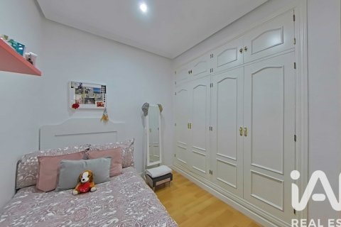 Dzīvoklis pārdošanā Cadiz, Spānijā 4 istabas, 130 m2 Nr. 172573 - attēls 15