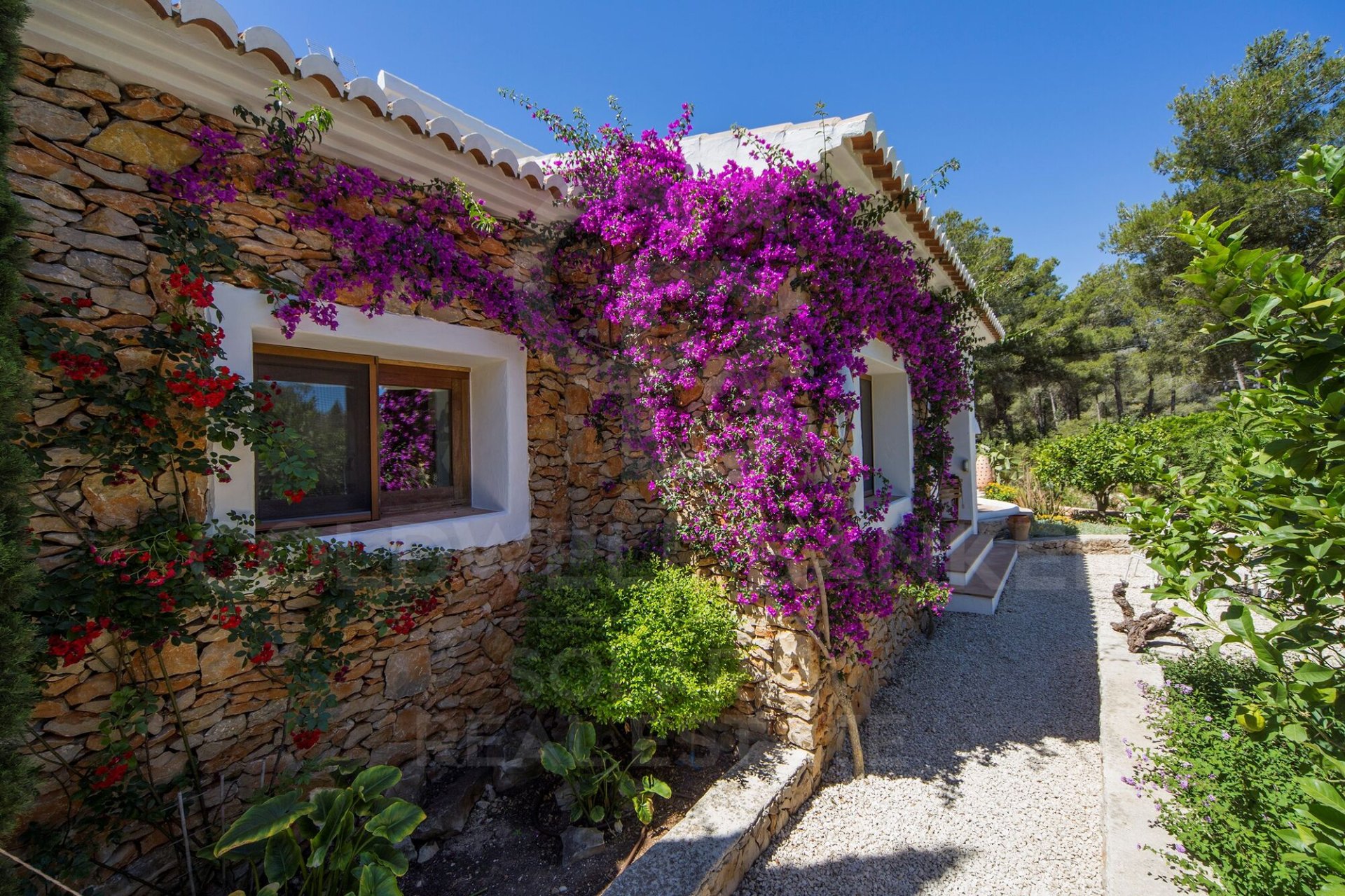 Villa a Javea, Alicante, Spagna 4 camere da letto, 338 mq. N° 179181